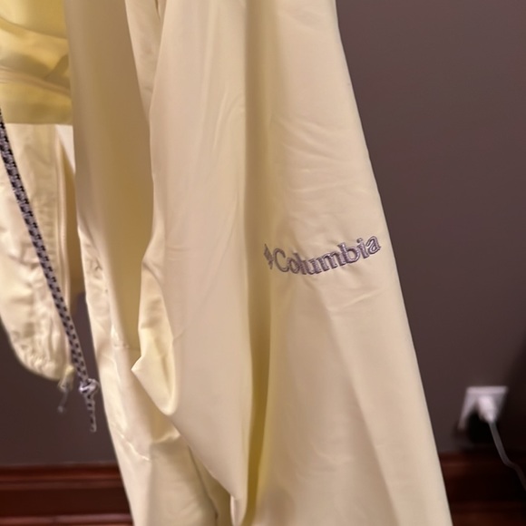 Columbia rain jacket - Picture 4 of 5